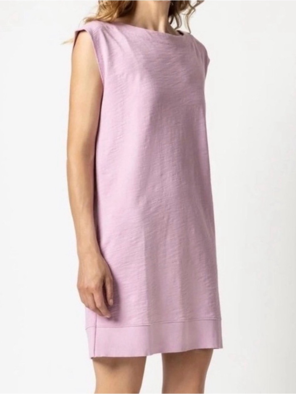 Lilla P Sleeveless Shift Dress in Light Lavender